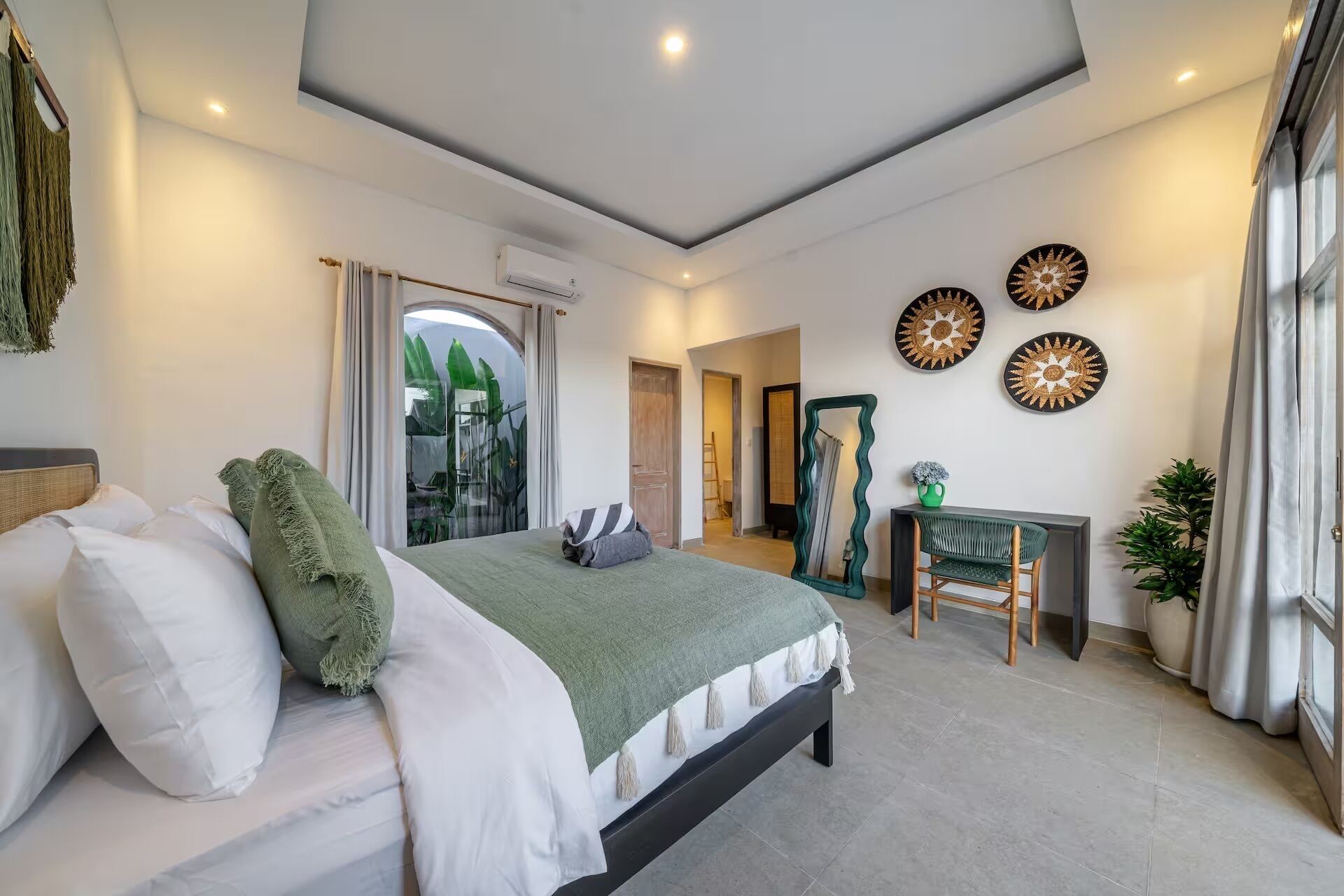 Vila Galeri, 2 kamar tidur, kolam renang pribadi | Brankas dan didekorasi berbeda-beda