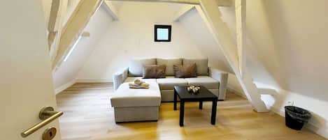 Basic Studio | Interior