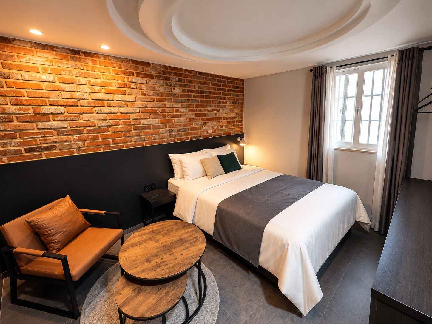 Premium (Breakfast Included, No Parking) | Minibar, in-room safe, desk, blackout curtains