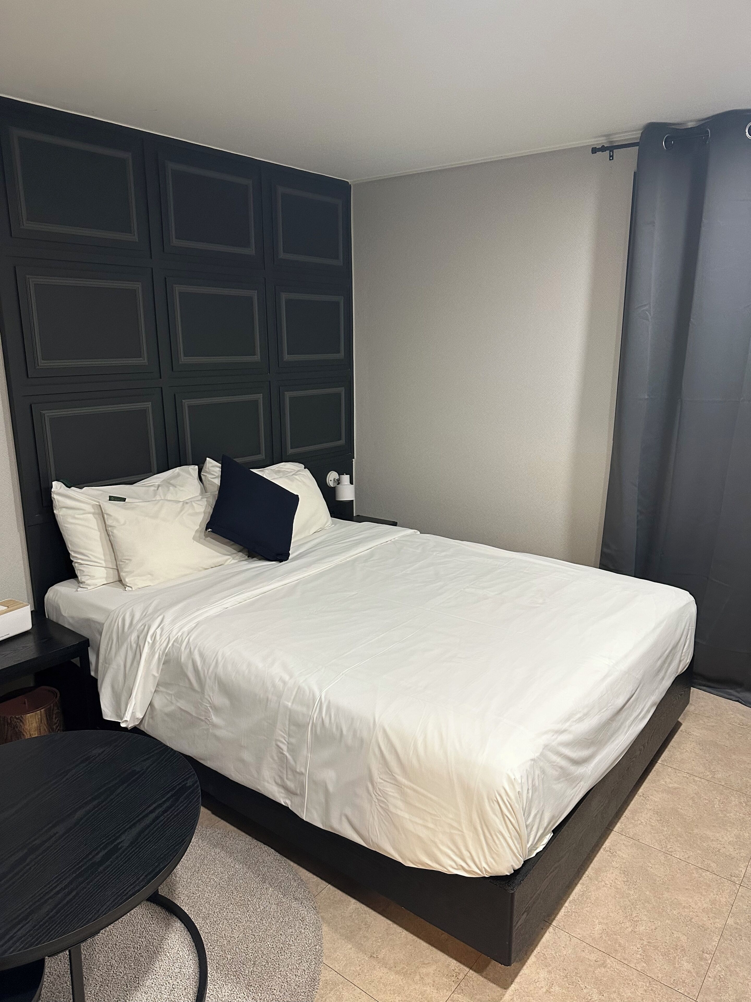 Superior (Breakfast Included, No Parking) | Desk, free WiFi, bed sheets
