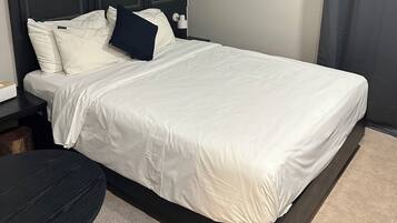 Superior (Breakfast Included, No Parking) | Desk, free WiFi, bed sheets