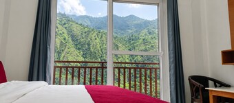 Hotel Kailasha Inn & Restaurant