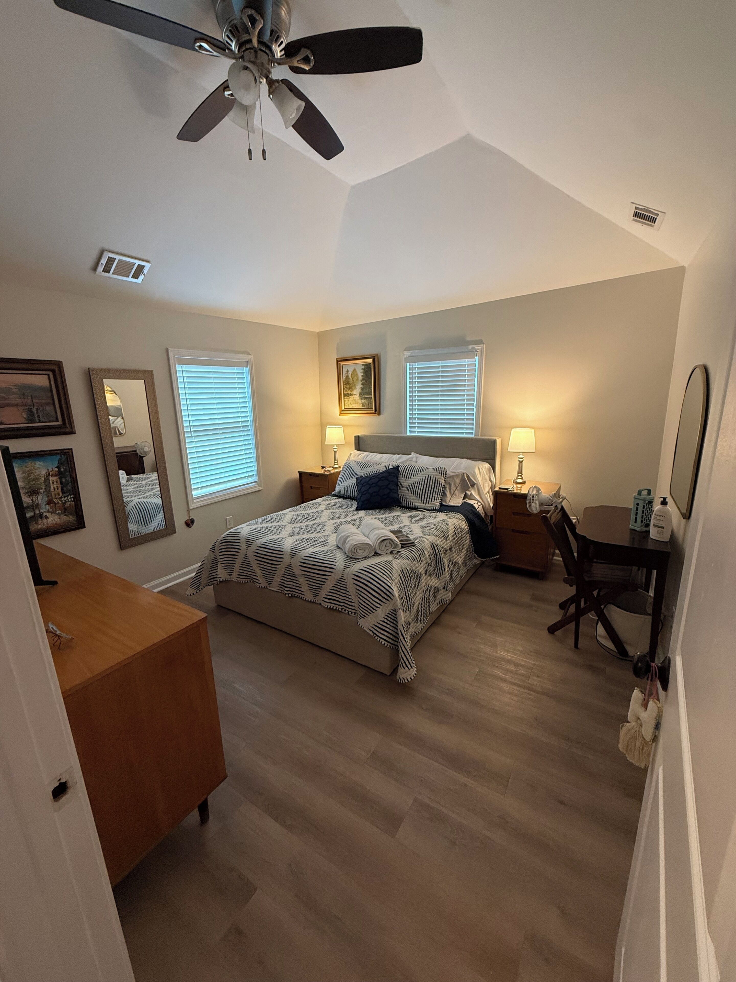 2 bedrooms, WiFi, bed sheets