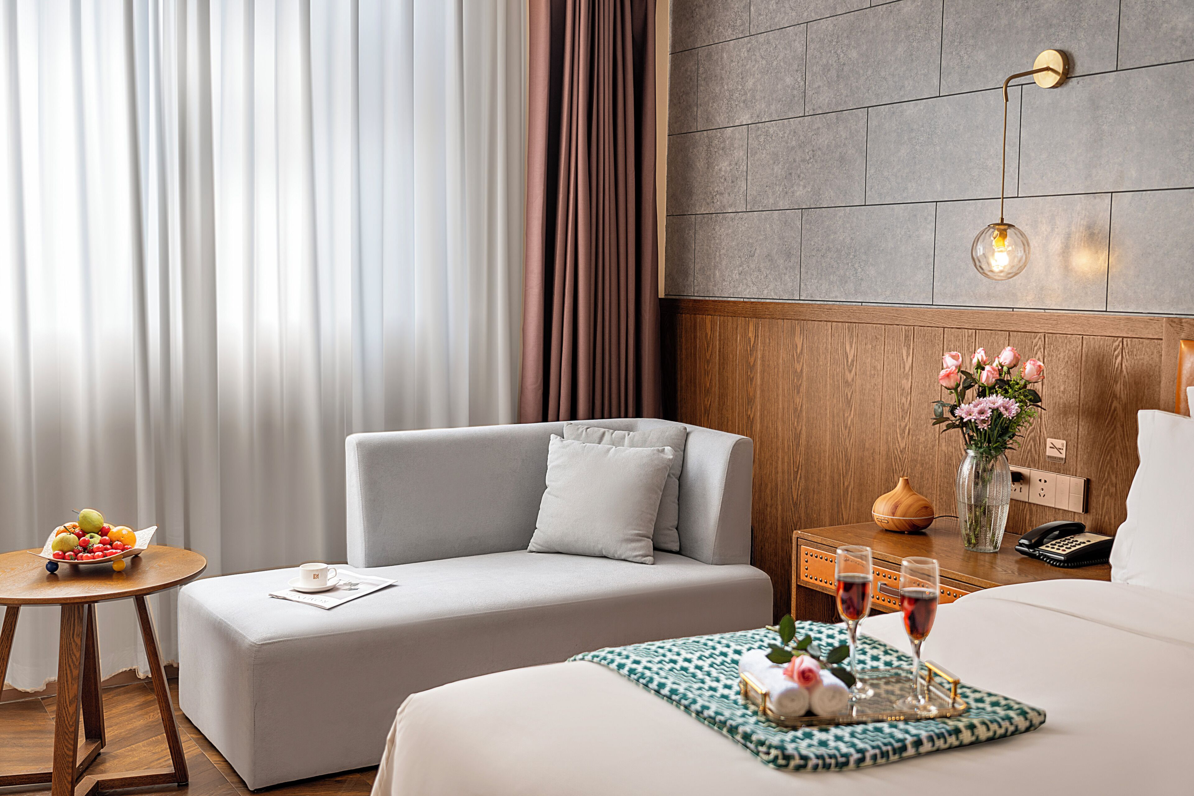 Premium bedding, free minibar, desk, laptop workspace
