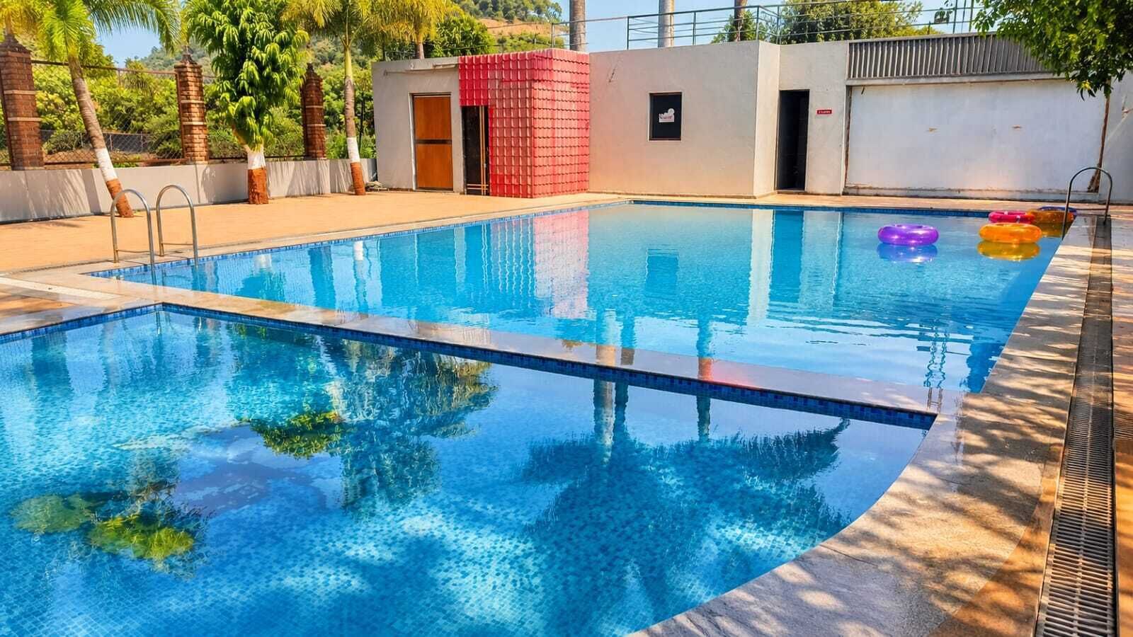Piscine extérieure