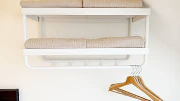 Eenvoudig appartement | Een strijkplank/strijkijzer, gratis wifi