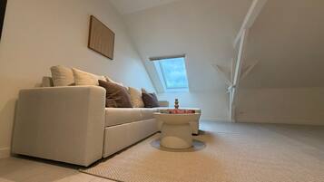 Basic Apartment | Interior