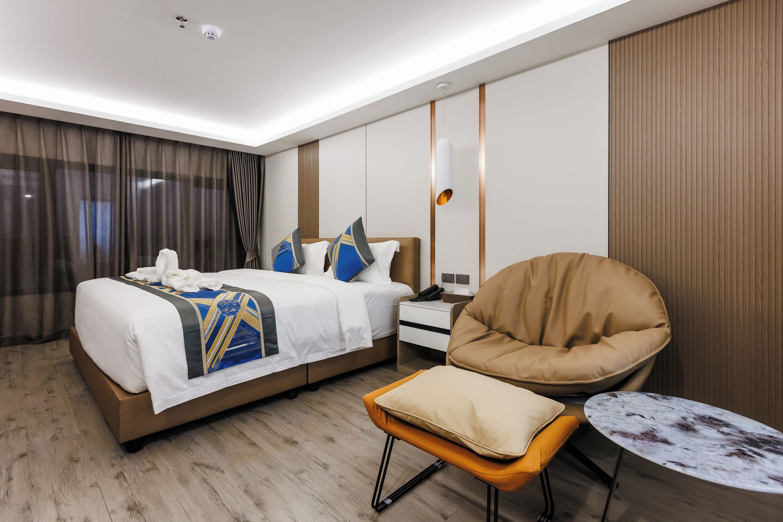 Classic Double Room, Smoking | Premium bedding, desk, laptop workspace, blackout curtains