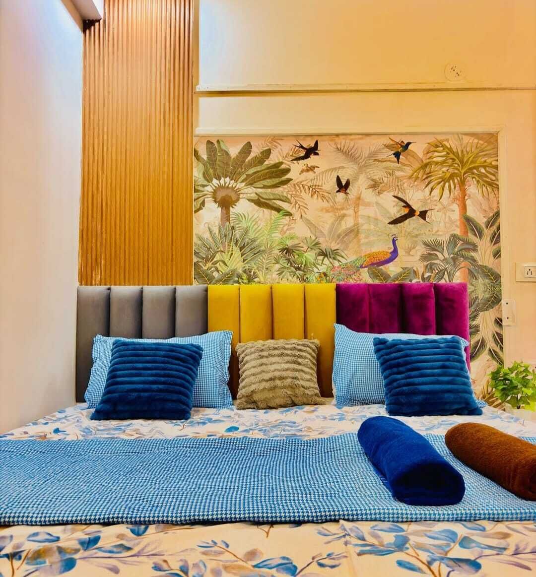 Superior Apartment, 3 Bedrooms | Desk, laptop workspace, free WiFi