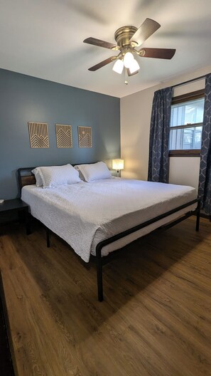 2 bedrooms, iron/ironing board, WiFi (free), bed sheets