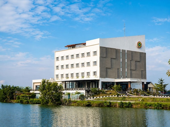Front of property - Lakeside TELL Cikarang (Serang Baru)