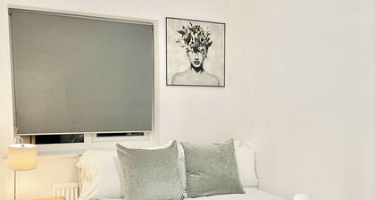 Cavella House - UK50751