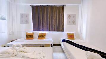 Standard Triple Room | Bed sheets