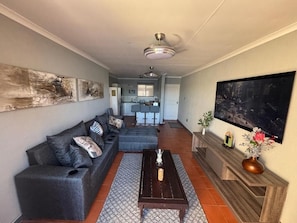 Apartment, 2 Bedrooms, Balcony, Garden View | Living room
