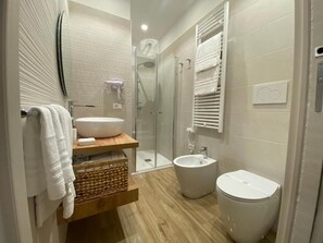 Deluxe Double or Twin Room, Balcony | Bathroom | Shower, hair dryer, slippers, towels - Borgo Cian (San Giacomo degli Schiavoni)