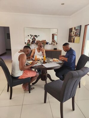 Dining - 17 On Buffalo Sandton (Sandton)