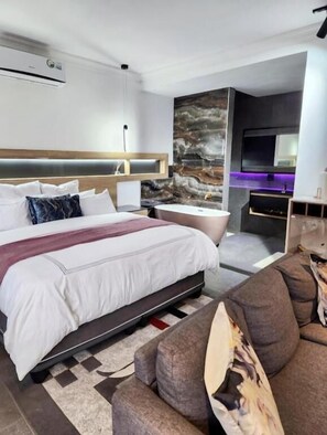 Room - 17 On Buffalo Sandton (Sandton)
