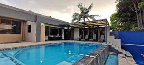 Pool - 17 onBuffalo Sandton (Sandton)