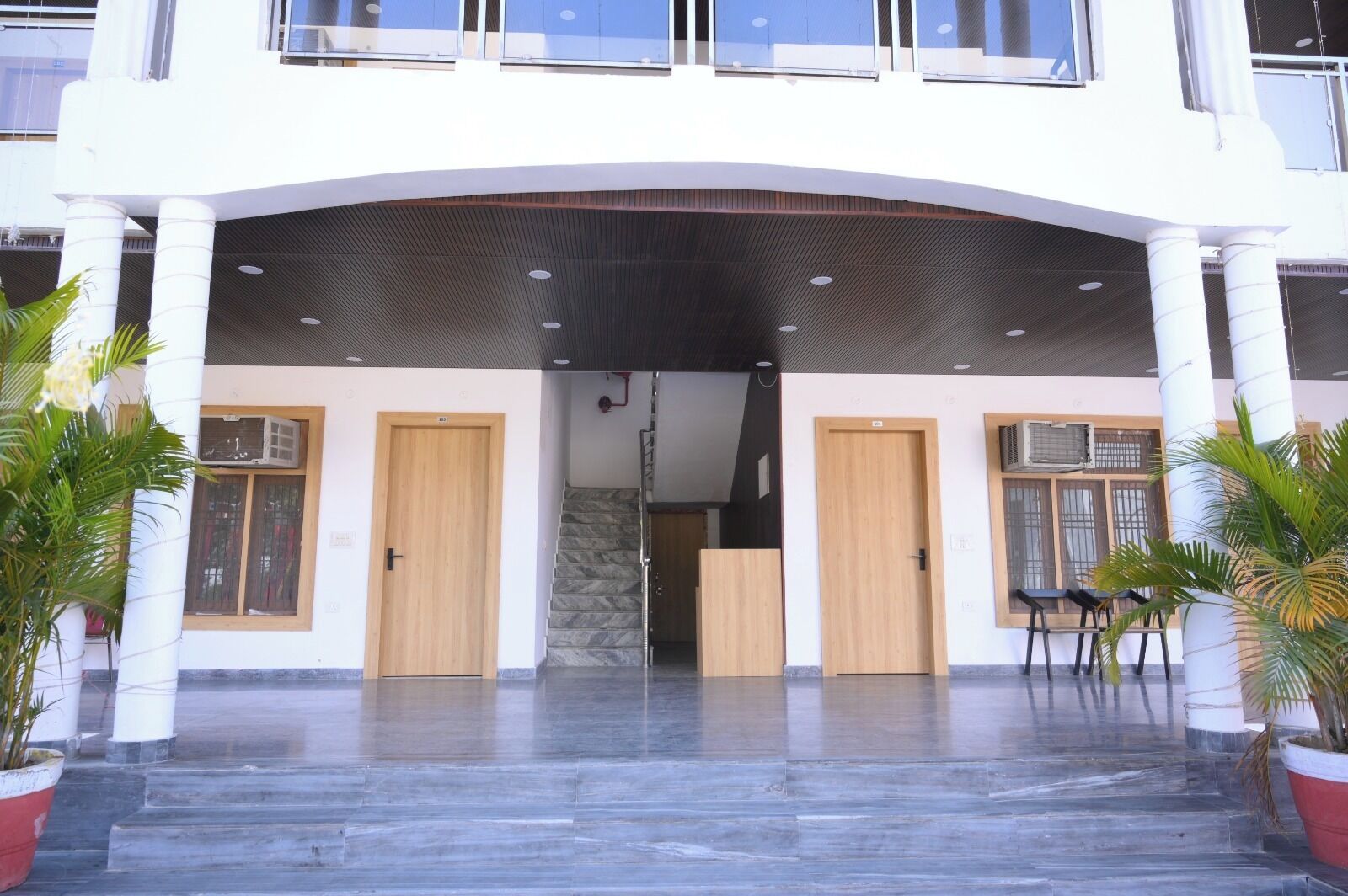Studio | Exterior