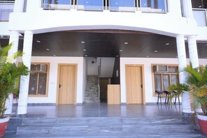 Studio | Ulkopuoli