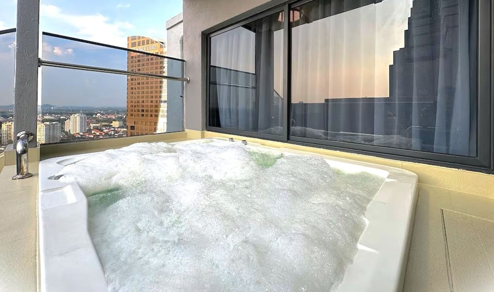 Suite de lujo, 1 habitación, acceso a la alberca | Terraza o patio