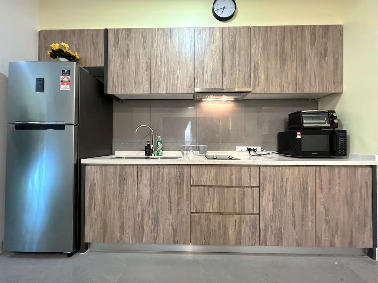 Apartment, 2 Bedrooms, City View | Private kitchen | Fridge, cleaning supplies