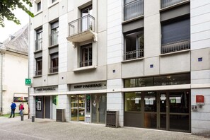 Exterior - Retreat near Thermal Baths and Ski Lifts (Bagnères-de-Luchon)