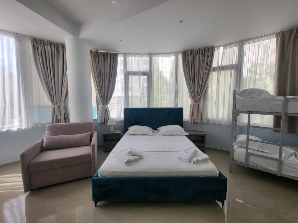 Quadruple Room | Desk, free WiFi