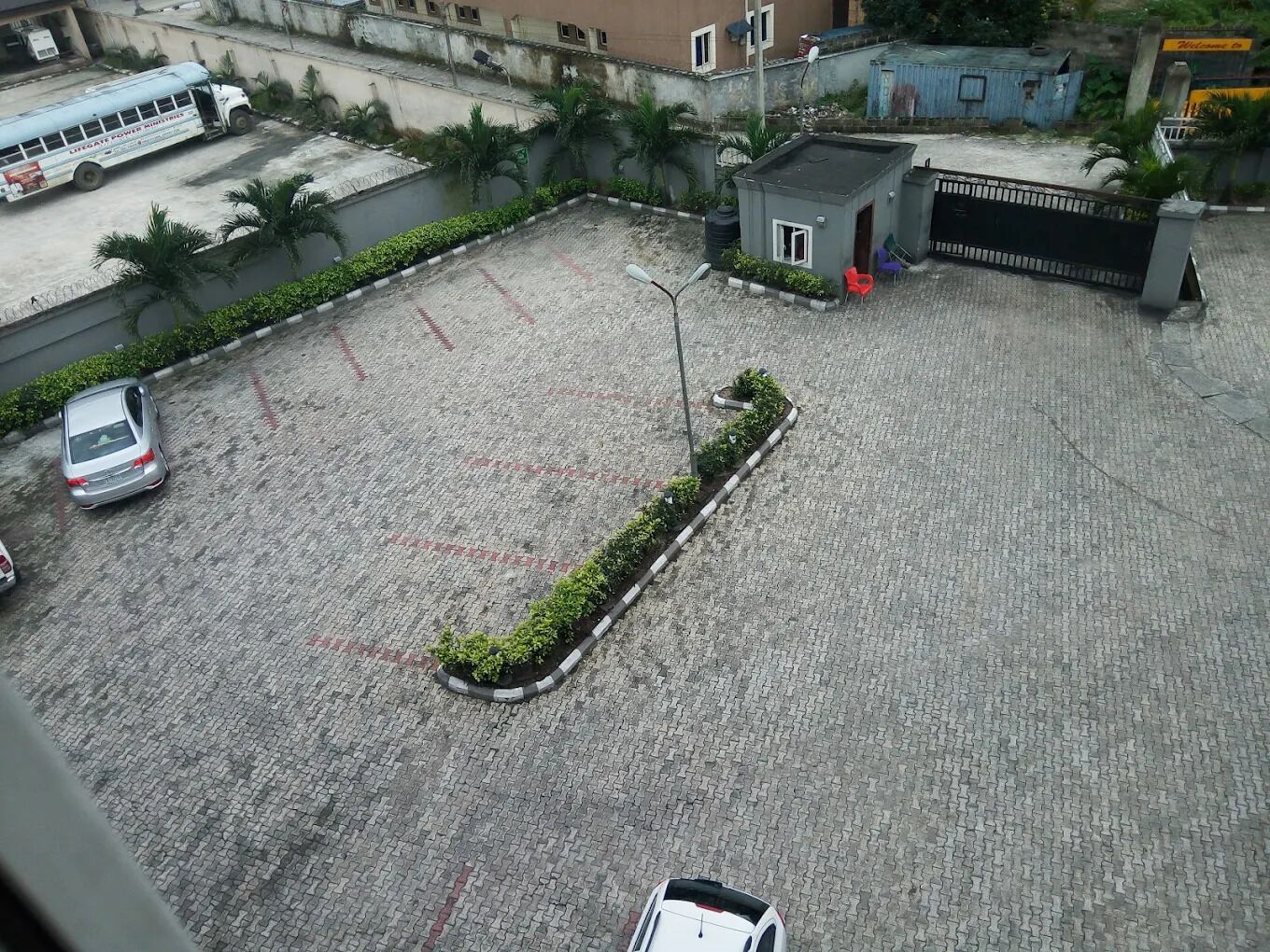 Khuôn viên nơi lưu trú