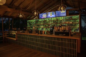 Bar (en el alojamiento)