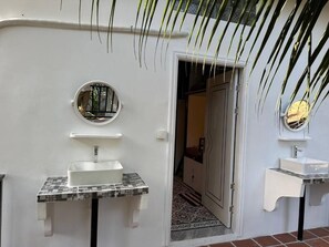 Property grounds - Villa Koh Rong & Dormitory (Koh Rong)