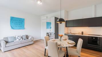 Lejlighed (1 Bedroom) | Opholdsområde | Tv