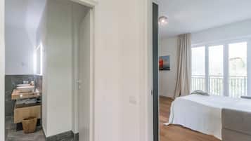 Apartment (1 Bedroom) | 1 bedroom, iron/ironing board, cots/infant beds, bed sheets