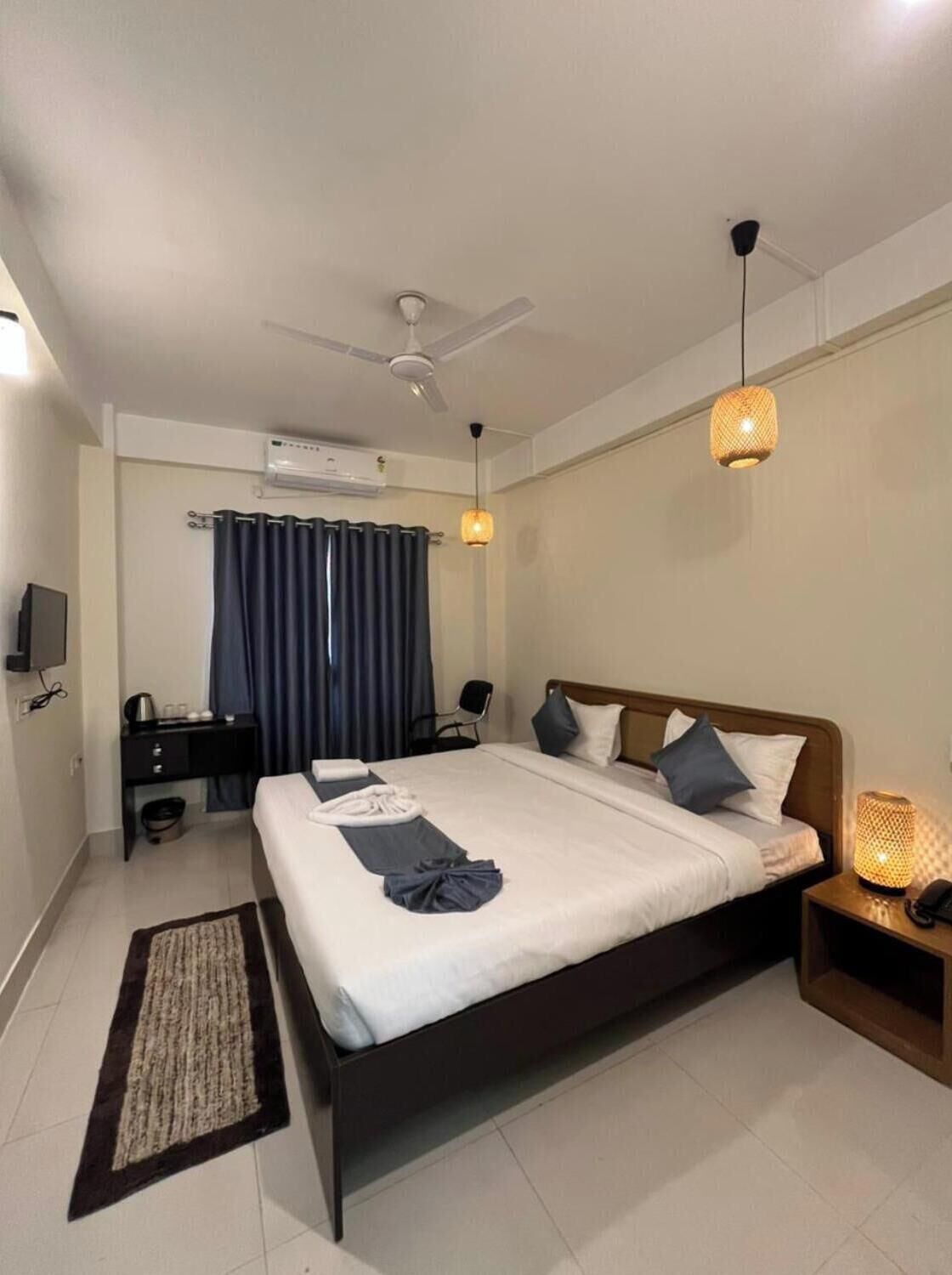 Dobbelt- eller tomannsrom | Strykejern/-brett og wi-fi (inkludert)