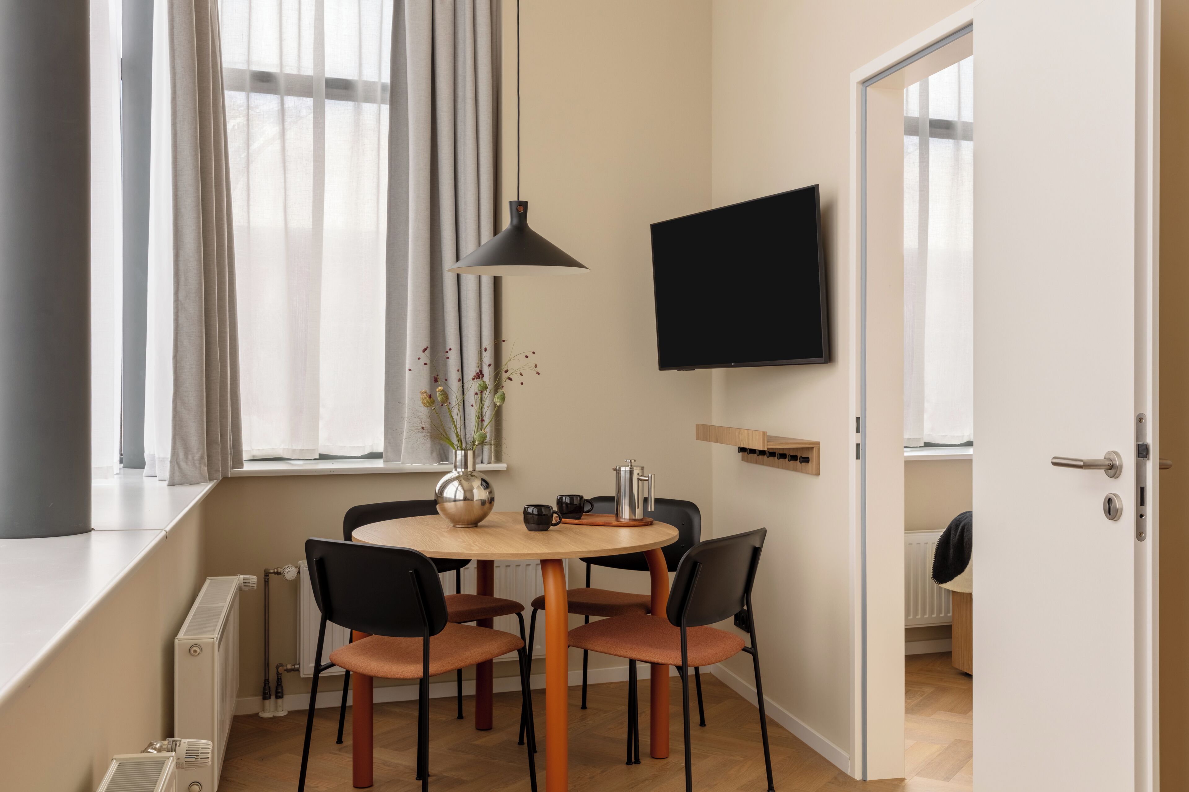 Superior Apartment | Desk, laptop workspace, iron/ironing board (on request)