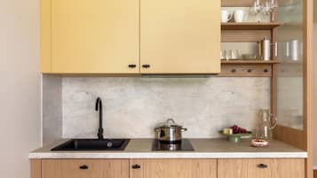 Studio Supérieur | Cuisine privée | Cafetière/bouilloire, grand réfrigérateur, plaque de cuisson