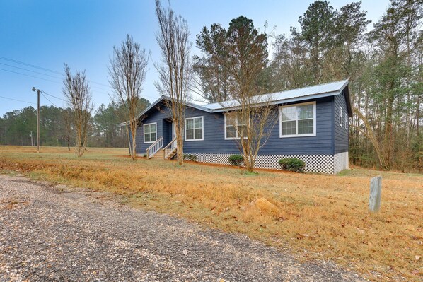 Exterior - Family-Friendly Chatom Stay Near Golf Course (Chatom)