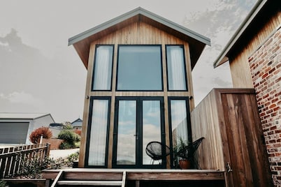 View Street Studios - Tallerack