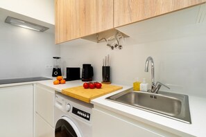 Private kitchen - Lisbon Boulevard Retreat near Avenida da Liberdade (Lisboa)