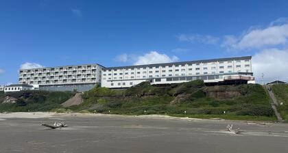Newport Oceanfront Inn