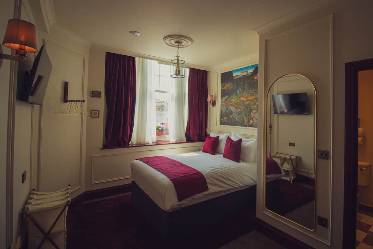 Classic Double Room