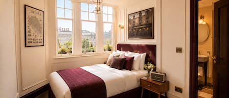 Classic Double Room | Iron/ironing board, free WiFi