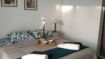 1 bedroom, iron/ironing board, WiFi, bed sheets