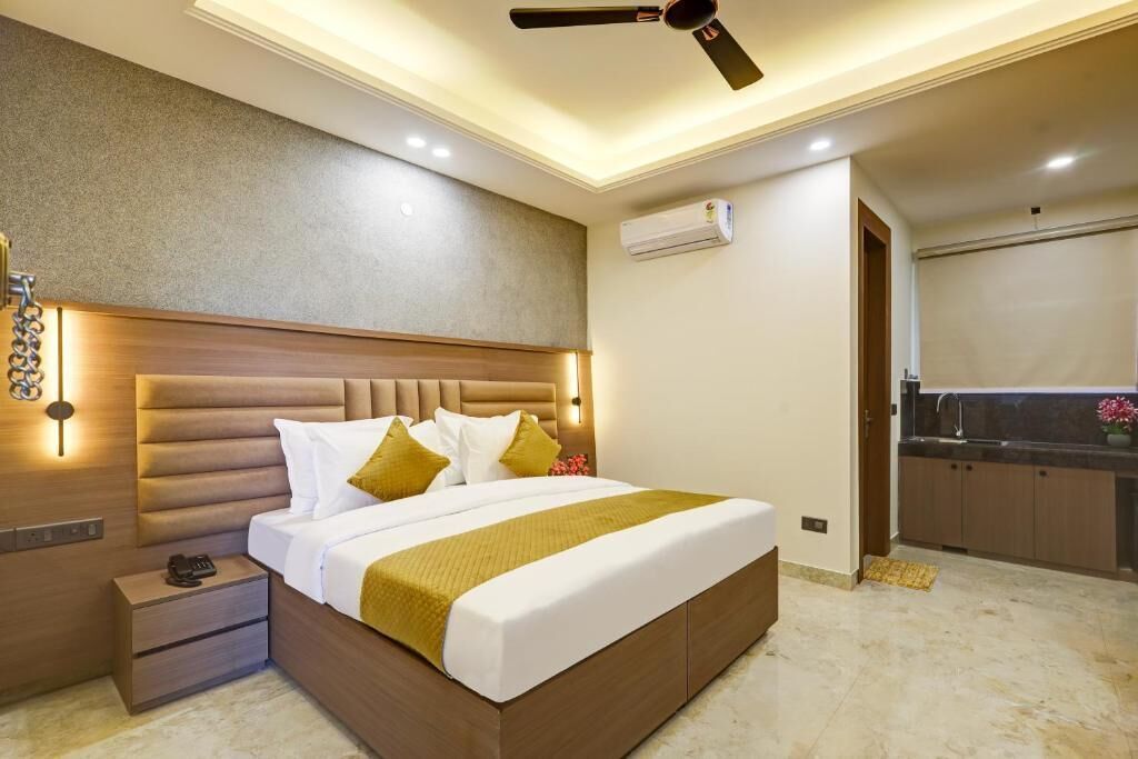 Deluxe Studio | In-room safe, desk, soundproofing, free WiFi