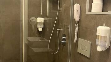 Deluxe Room, City View | Bathroom