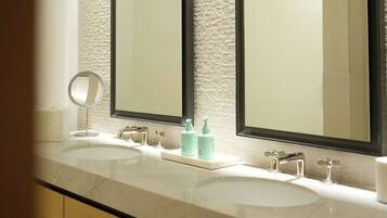 Suite estudio Premier | Baño