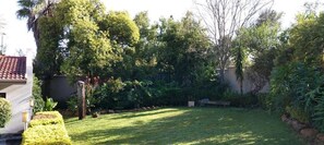 Garden - Room-charming B&B Retreat in Faerie Glen (Pretoria)