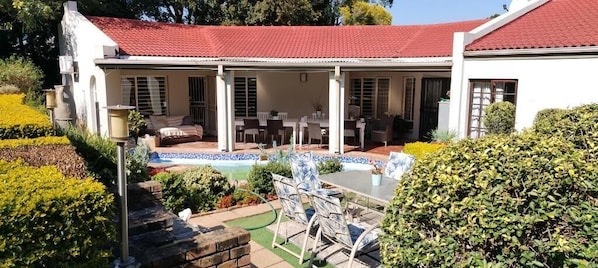 Room, 2 Bedrooms, Accessible, Smoking | Outdoor dining - Room-charming B&B Retreat in Faerie Glen (Pretoria)