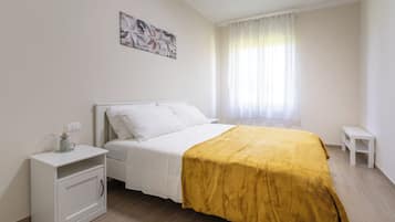 Zimmersafe, Verdunkelungsvorhänge, schallisolierte Zimmer