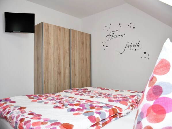 Room - Zimmermann's Lounge 6 - modern vacation apartment in a central location (Monschau)